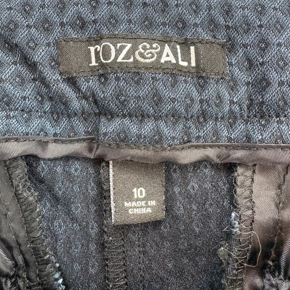 Roz & Ali Pant Womens 10 Blue Black‎ Geometric Print Straight Leg Casual Career - Picture 8 of 12